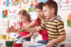 children painting